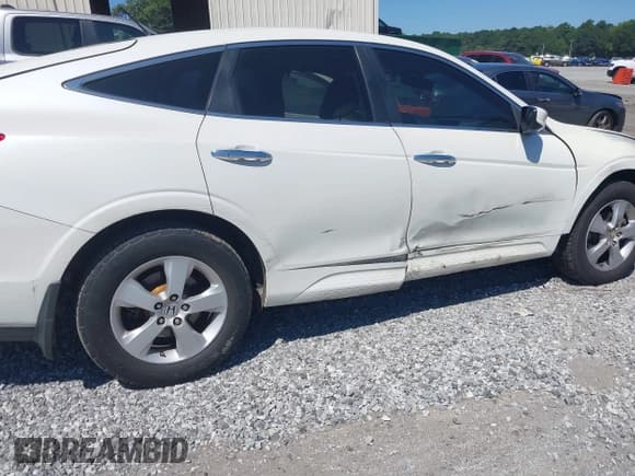 ✅ 2010 Honda Crosstour EX • VIN: 5J6TF1H36AL008646 • Lot: 43093658. Wystawiony na IAAI z przebiegiem 323 284 mil. Bezpłatny archiwum sprzedaży aukcyjnych z USA i szczegółowy raport historii pojazdu na DreamBid. Zdjęcie 6.