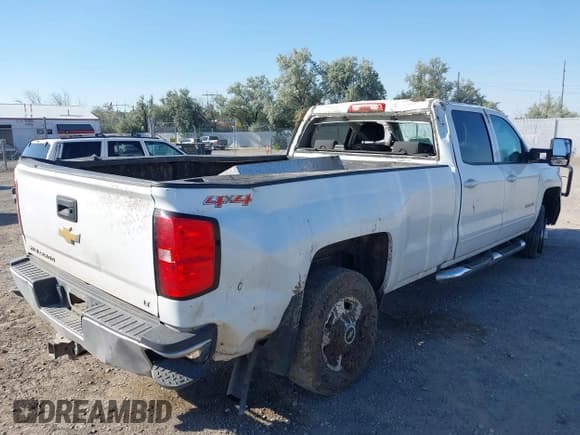 ✅ 2017 Chevrolet Silverado 2500HD LT • VIN: 1GC1KVEG3HF103181 • Lot: 42921437. Listed on IAAI with 235,535 mi. Free auction sales archive from the USA and detailed vehicle history report at DreamBid. Image 4.