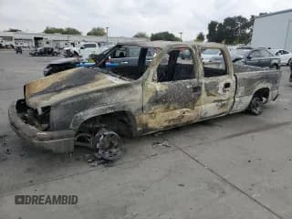 ✅ 2004 Chevrolet Silverado 2500HD LS • VIN: 1GCHK23U14F178073 • Lot: 81078715. Wystawiony na Copart z przebiegiem Nie podano. Bezpłatny archiwum sprzedaży aukcyjnych z USA i szczegółowy raport historii pojazdu na DreamBid. Zdjęcie 1.