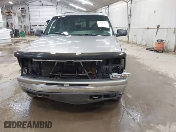 2000 Chevrolet Suburban LT с VIN 3GNFK16T9YG130739, выставлен на аукционе IAAI как лот 41943223 с пробегом 300 952 миль миль и . История ставок и продаж доступна на DreamBid. Изображение 6.