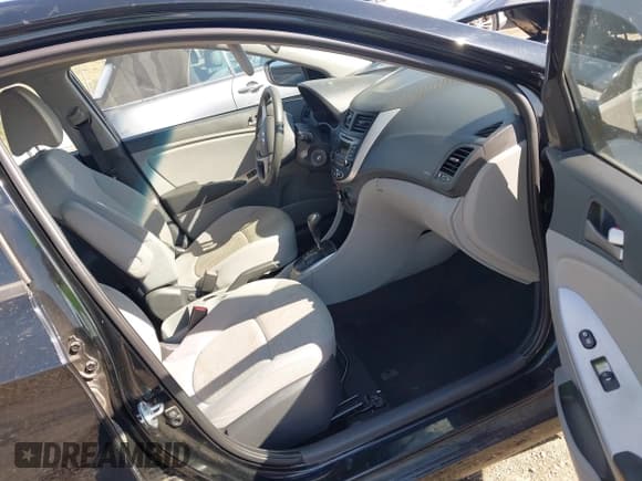 ✅ 2017 Hyundai Accent SE • VIN: KMHCT4AE9HU370563 • Lot: 43320687. Listed on IAAI with 102,041 mi. Free auction sales archive from the USA and detailed vehicle history report at DreamBid. Image 5.