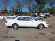 ✅ 1994 Toyota Camry LE • VIN: 4T1SK12E3RU357935 • Lot: 43500149. Wystawiony na IAAI z przebiegiem 239 841 mil. Bezpłatny archiwum sprzedaży aukcyjnych z USA i szczegółowy raport historii pojazdu na DreamBid. Zdjęcie 13.