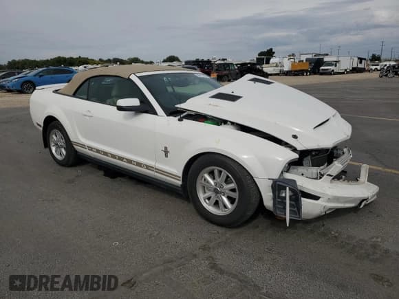 ✅ 2007 Ford Mustang Deluxe • VIN: 1ZVHT84N275351081 • Лот: 84615555. Опубликован ранее на Copart с пробегом 52 687 миль. Бесплатный доступ к архиву аукционных продаж из США и подробный отчёт об истории автомобиля на DreamBid. Изображение 4.