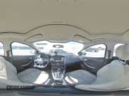 ✅ 2015 Ford Focus Titanium • VIN: 1FADP3N25FL211247 • Lot: 48327205. Wystawiony na Copart z przebiegiem 101 556 mil. Bezpłatny archiwum sprzedaży aukcyjnych z USA i szczegółowy raport historii pojazdu na DreamBid. Zdjęcie 13.