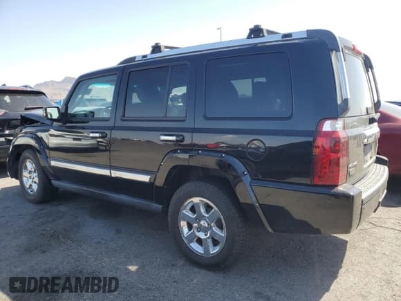 ✅ 2008 Jeep Commander Overland • VIN: 1J8HG68268C159809 • Лот: 63460985. Опубликован ранее на Copart с пробегом 166 631 миль. Бесплатный доступ к архиву аукционных продаж из США и подробный отчёт об истории автомобиля на DreamBid. Изображение 2.