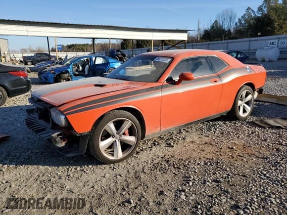 ✅ 2010 Dodge Challenger SRT-8 • VIN: 2B3CJ7DW8AH308873 • Lot: 88857005. Wystawiony na Copart z przebiegiem 162 537 mil. Bezpłatny archiwum sprzedaży aukcyjnych z USA i szczegółowy raport historii pojazdu na DreamBid. Zdjęcie 1.
