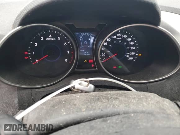 ✅ 2012 Hyundai Veloster w/Red Int • VIN: KMHTC6AD8CU075305 • Лот: 75327224. Размещён на Copart с пробегом 194 766 миль миль. Получите бесплатный доступ к архиву аукционных продаж из США и посмотрите подробный отчёт об истории автомобиля на DreamBid. Изображение 9.