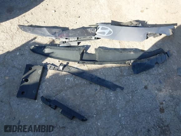 ✅ 2024 Hyundai Elantra Limited • VIN: KMHLP4DG0RU819146 • Лот: 43645205. Опубликован ранее на IAAI с пробегом 34 837 миль. Бесплатный доступ к архиву аукционных продаж из США и подробный отчёт об истории автомобиля на DreamBid. Изображение 12.