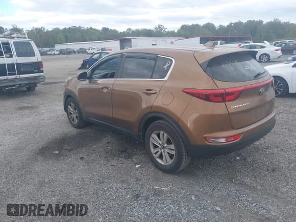 ✅ 2018 Kia Sportage LX • VIN: KNDPM3AC1J7485402 • Lot: 43426449. Wystawiony na IAAI z przebiegiem 137 639 mil. Bezpłatny archiwum sprzedaży aukcyjnych z USA i szczegółowy raport historii pojazdu na DreamBid. Zdjęcie 3.