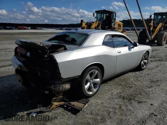 ✅ 2012 Dodge Challenger SXT Plus • VIN: 2C3CDYAG2CH186253 • Lot: 72973094. Wystawiony na Copart z przebiegiem Nie podano. Bezpłatny archiwum sprzedaży aukcyjnych z USA i szczegółowy raport historii pojazdu na DreamBid. Zdjęcie 3.