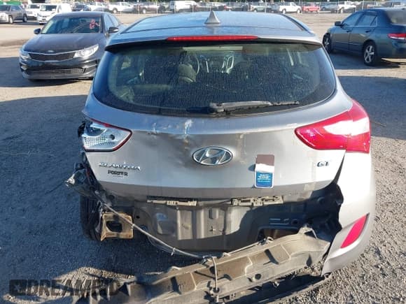 ✅ 2013 Hyundai Elantra • VIN: KMHD35LE8DU090361 • Lot: 43357047. Listed on IAAI with 158,986 mi. Free auction sales archive from the USA and detailed vehicle history report at DreamBid. Image 17.