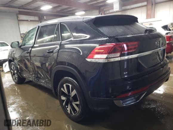 ✅ 2022 Volkswagen Atlas SE • VIN: 1V2LC2CA1NC204315 • Lot: 87311904. Listed on Copart with 33,766 mi. Free auction sales archive from the USA and detailed vehicle history report at DreamBid. Image 2.