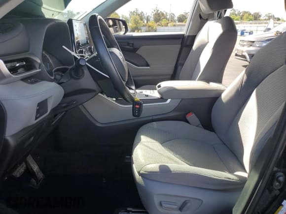 ✅ 2021 Toyota Highlander Hybrid LE • VIN: 5TDZARAH3MS008836 • Lot: 91340155. Listed on Copart with 96,035 mi. Free auction sales archive from the USA and detailed vehicle history report at DreamBid. Image 7.