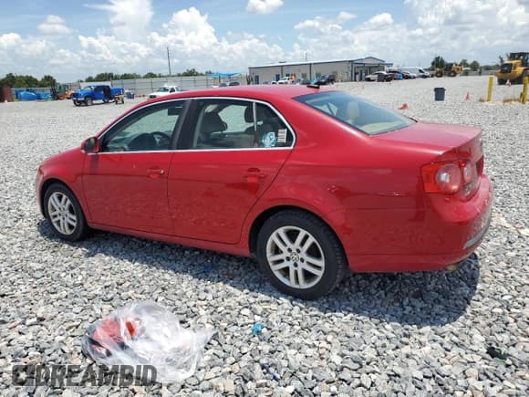 ✅ 2007 Volkswagen Jetta 2.5 • VIN: 3VWSF71K37M168624 • Лот: 64589505. Опубликован ранее на Copart с пробегом Не указан. Бесплатный доступ к архиву аукционных продаж из США и подробный отчёт об истории автомобиля на DreamBid. Изображение 2.