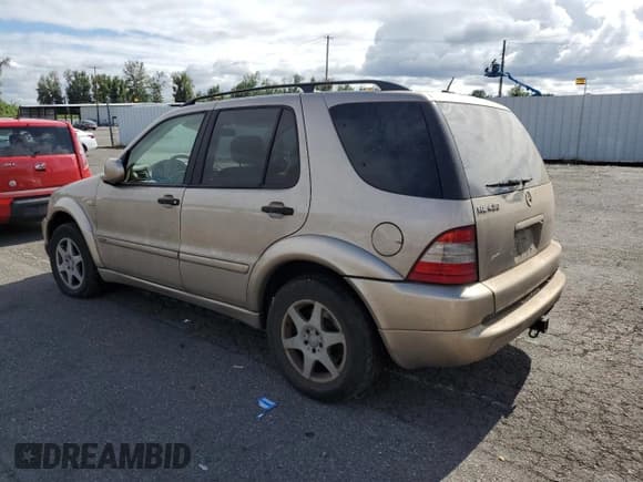 ✅ 2001 Mercedes-Benz M 320/430/500 • VIN: 4JGAB72EX1A243970 • Lot: 61308054. Listed on Copart with 133,461 mi. Free auction sales archive from the USA and detailed vehicle history report at DreamBid. Image 2.