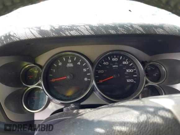 ✅ 2011 Chevrolet Silverado 1500 LT • VIN: 1GCRCSE08BZ391710 • Lot: 43128985. Listed on IAAI with 173,008 mi. Free auction sales archive from the USA and detailed vehicle history report at DreamBid. Image 7.