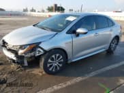 ✅ 2021 Toyota Corolla Hybrid LE • VIN: JTDEAMDE8MJ019296 • Лот: 43549161. Опубликован ранее на IAAI с пробегом 34 680 миль. Бесплатный доступ к архиву аукционных продаж из США и подробный отчёт об истории автомобиля на DreamBid. Изображение 2.