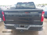 ✅ 2023 Chevrolet Silverado 1500 Custom • VIN: 3GCPABEK6PG212991 • Lot: 42938666. Wystawiony na IAAI z przebiegiem 68 960 mil. Bezpłatny archiwum sprzedaży aukcyjnych z USA i szczegółowy raport historii pojazdu na DreamBid. Zdjęcie 16.