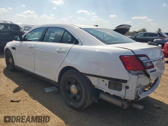 ✅ 2017 Ford Police Interceptor • VIN: 1FAHP2L84HG100364 • Lot: 68556865. Wystawiony na Copart z przebiegiem 86 324 mil. Bezpłatny archiwum sprzedaży aukcyjnych z USA i szczegółowy raport historii pojazdu na DreamBid. Zdjęcie 2.