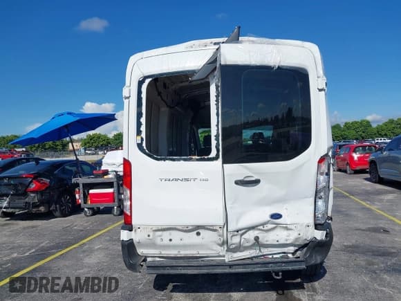 ✅ 2019 Ford Transit • VIN: 1FTYE1CM1KKA05322 • Lot: 43040678. Wystawiony na IAAI z przebiegiem 79 266 mil. Bezpłatny archiwum sprzedaży aukcyjnych z USA i szczegółowy raport historii pojazdu na DreamBid. Zdjęcie 16.
