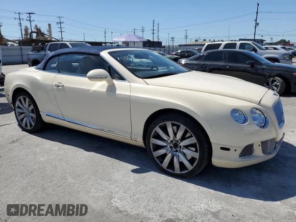 ✅ 2012 Bentley Continental GT • VIN: SCBGR3ZA3CC075458 • Lot: 71679835. Listed on Copart with 77,654 mi. Free auction sales archive from the USA and detailed vehicle history report at DreamBid. Image 4.
