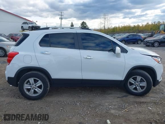 ✅ 2020 Chevrolet Trax LT • VIN: KL7CJPSB5LB000700 • Lot: 43531707. Wystawiony na IAAI z przebiegiem 28 920 mil. Bezpłatny archiwum sprzedaży aukcyjnych z USA i szczegółowy raport historii pojazdu na DreamBid. Zdjęcie 13.