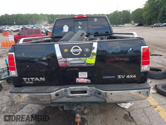 ✅ 2011 Nissan Titan SV • VIN: 1N6BA0CC9BN319203 • Лот: 42624141. Опубликован ранее на IAAI с пробегом 103 297 миль. Бесплатный доступ к архиву аукционных продаж из США и подробный отчёт об истории автомобиля на DreamBid. Изображение 16.