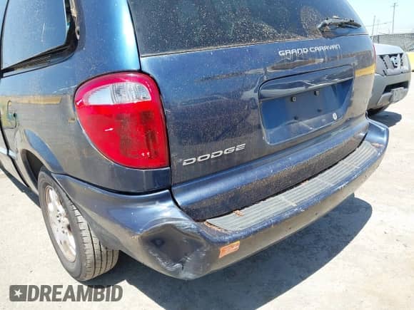 2002 Dodge Caravan EX с VIN 2B8GP74L92R529717, выставлен на аукционе IAAI как лот 42478226 с пробегом Не указан миль и . История ставок и продаж доступна на DreamBid. Изображение 11.