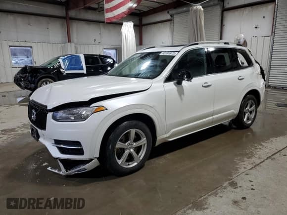 ✅ 2016 Volvo XC90 T5 Momentum • VIN: YV4102XK7G1093432 • Lot: 92398975. Wystawiony na Copart z przebiegiem Nie podano. Bezpłatny archiwum sprzedaży aukcyjnych z USA i szczegółowy raport historii pojazdu na DreamBid. Zdjęcie 1.