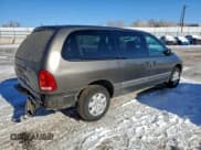 ✅ 1998 Dodge Caravan SE • VIN: 2B4GP44R7WR734947 • Lot: 95460295. Listed on Copart with 184,218 mi. Free auction sales archive from the USA and detailed vehicle history report at DreamBid. Image 3.