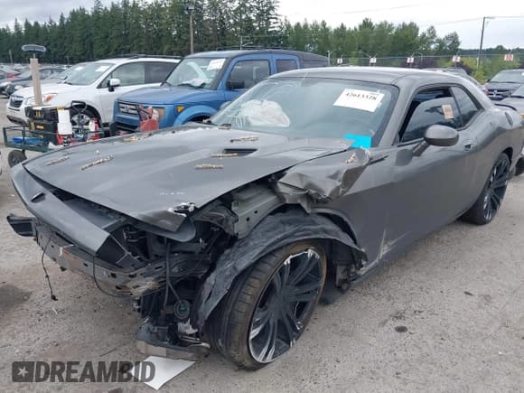 ✅ 2010 Dodge Challenger SE • VIN: 2B3CJ4DV1AH179557 • Lot: 42613328. Wystawiony na IAAI z przebiegiem 109 168 mil. Bezpłatny archiwum sprzedaży aukcyjnych z USA i szczegółowy raport historii pojazdu na DreamBid. Zdjęcie 2.