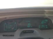 ✅ 1997 Lincoln Town Car Signature • VIN: 1LNLM82W3VY750465 • Lot: 75569864. Wystawiony na Copart z przebiegiem 147 446 mil. Bezpłatny archiwum sprzedaży aukcyjnych z USA i szczegółowy raport historii pojazdu na DreamBid. Zdjęcie 9.