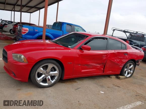 ✅ 2012 Dodge Charger Road/Track • VIN: 2C3CDXCT9CH303587 • Лот: 41896083. Опубликован ранее на IAAI с пробегом 122 080 миль. Бесплатный доступ к архиву аукционных продаж из США и подробный отчёт об истории автомобиля на DreamBid. Изображение 15.