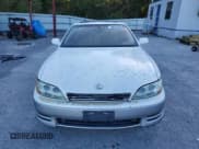 ✅ 1993 Lexus ES 300 • VIN: JT8VK13T9P0169258 • Lot: 89574945. Listed on Copart with 54,732 mi. Free auction sales archive from the USA and detailed vehicle history report at DreamBid. Image 5.