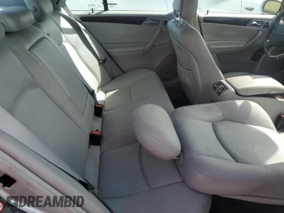 ✅ 2004 Mercedes-Benz C 320 • VIN: WDBRF84J74F494317 • Lot: 77252634. Wystawiony na Copart z przebiegiem Nie podano. Bezpłatny archiwum sprzedaży aukcyjnych z USA i szczegółowy raport historii pojazdu na DreamBid. Zdjęcie 10.