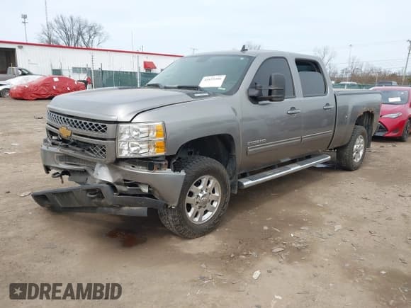✅ 2013 Chevrolet Silverado 2500HD LT • VIN: 1GC1KXC86DF122051 • Лот: 41835306. Опубликован ранее на IAAI с пробегом 146 291 миль. Бесплатный доступ к архиву аукционных продаж из США и подробный отчёт об истории автомобиля на DreamBid. Изображение 2.