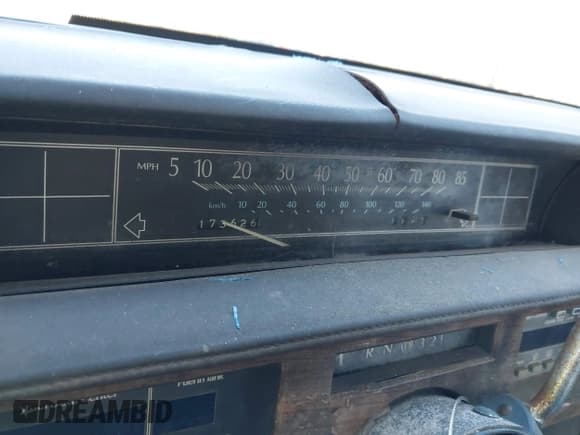 ✅ 1988 Cadillac DeVille • VIN: 1G6CD5155J4332134 • Lot: 43765272. Wystawiony na IAAI z przebiegiem 173 626 mil. Bezpłatny archiwum sprzedaży aukcyjnych z USA i szczegółowy raport historii pojazdu na DreamBid. Zdjęcie 7.