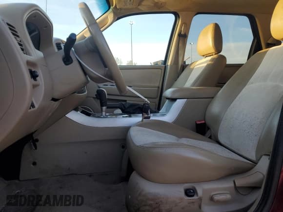 ✅ 2006 Mercury Mariner Luxury • VIN: 4M2CU57186DJ05460 • Lot: 86765005. Listed on Copart with 200,543 mi. Free auction sales archive from the USA and detailed vehicle history report at DreamBid. Image 7.