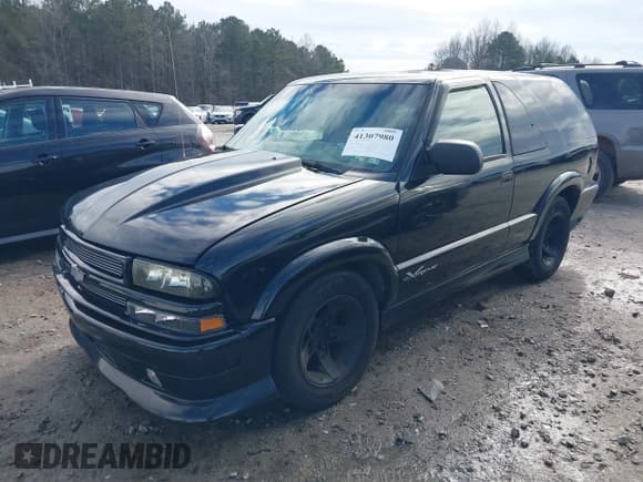 ✅ 2002 Chevrolet Blazer LS • VIN: 1GNCS18W72K201625 • Lot: 41307980. Wystawiony na IAAI z przebiegiem 114 422 mil. Bezpłatny archiwum sprzedaży aukcyjnych z USA i szczegółowy raport historii pojazdu na DreamBid. Zdjęcie 2.
