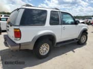✅ 1997 Ford Explorer Eddie Bauer • VIN: 1FMCU22XXVUD09705 • Lot: 55412575. Wystawiony na Copart z przebiegiem 356 444 mil. Bezpłatny archiwum sprzedaży aukcyjnych z USA i szczegółowy raport historii pojazdu na DreamBid. Zdjęcie 3.