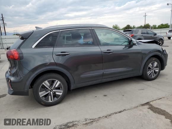 ✅ 2022 Kia Niro EX Premium • VIN: KNDCC3LDXN5537554 • Lot: 65092495. Wystawiony na Copart z przebiegiem 51 547 mil. Bezpłatny archiwum sprzedaży aukcyjnych z USA i szczegółowy raport historii pojazdu na DreamBid. Zdjęcie 3.