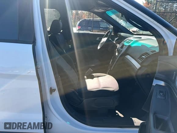 ✅ 2014 Ford Police Interceptor Utility • VIN: 1FM5K8AR0EGA60222 • Lot: 91508675. Listed on Copart with 102,714 mi. Free auction sales archive from the USA and detailed vehicle history report at DreamBid. Image 5.