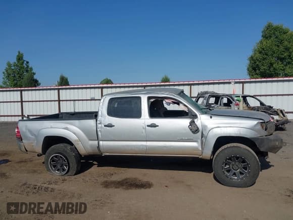 ✅ 2011 Toyota Tacoma • VIN: 3TMMU4FN1BM032763 • Лот: 42424126. Опубликован ранее на IAAI с пробегом 181 304 миль. Бесплатный доступ к архиву аукционных продаж из США и подробный отчёт об истории автомобиля на DreamBid. Изображение 14.
