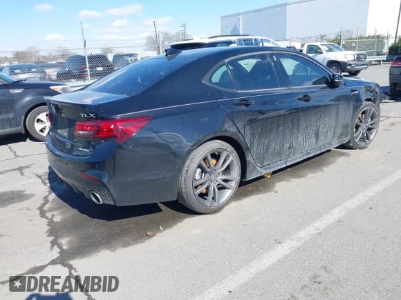 ✅ 2018 Acura TLX w/A-SPEC Pkg • VIN: 19UUB3F67JA001068 • Лот: 41598159. Опубликован ранее на IAAI с пробегом 98 518 миль. Бесплатный доступ к архиву аукционных продаж из США и подробный отчёт об истории автомобиля на DreamBid. Изображение 4.