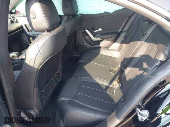 2022 Mercedes-Benz CLA 250 с VIN W1K5J4GB1NN304715, выставлен на аукционе IAAI как лот 42382127 с пробегом 12 464 миль миль и . История ставок и продаж доступна на DreamBid. Изображение 8.