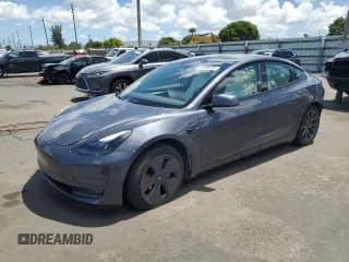 ✅ 2023 Tesla Model 3 • VIN: 5YJ3E1EA5PF643459 • Lot: 61456235. Wystawiony na Copart z przebiegiem 44 425 mil. Bezpłatny archiwum sprzedaży aukcyjnych z USA i szczegółowy raport historii pojazdu na DreamBid. Zdjęcie 1.