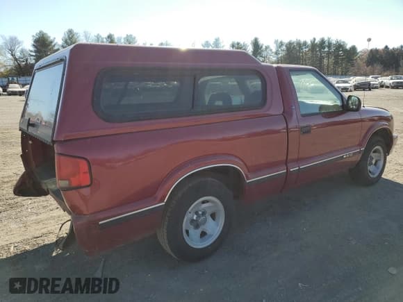 ✅ 1995 Chevrolet S-10 • VIN: 1GCCS1443S8265381 • Лот: 79686004. Опубликован ранее на Copart с пробегом 127 462 миль. Бесплатный доступ к архиву аукционных продаж из США и подробный отчёт об истории автомобиля на DreamBid. Изображение 3.