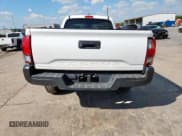 ✅ 2019 Toyota Tacoma SR • VIN: 5TFRX5GN2KX142569 • Лот: 80564275. Опубликован ранее на Copart с пробегом 106 495 миль. Бесплатный доступ к архиву аукционных продаж из США и подробный отчёт об истории автомобиля на DreamBid. Изображение 6.