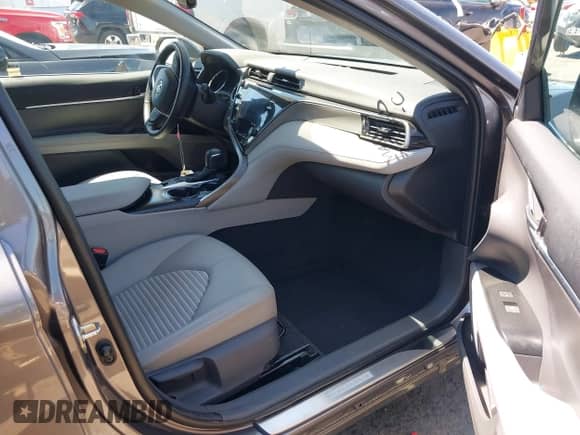 2020 Toyota Camry Hybrid SE с VIN 4T1J31AK4LU524262, выставлен на аукционе IAAI как лот 42607543 с пробегом 27 130 миль миль и . История ставок и продаж доступна на DreamBid. Изображение 5.