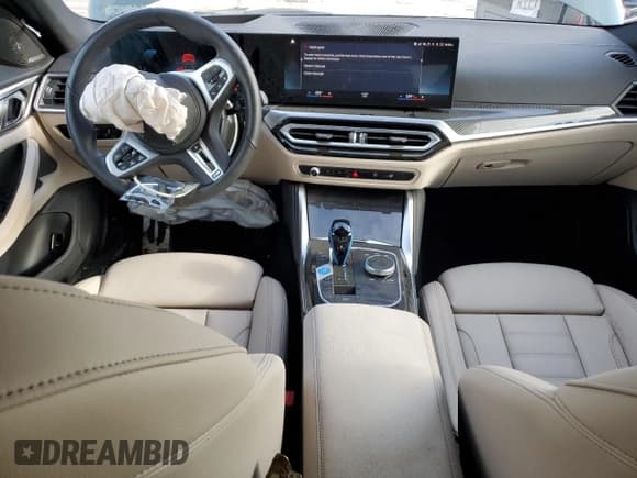 ✅ 2022 BMW i4 M50 • VIN: WBY33AW00NFM16599 • Lot: 55399355. Listed on Copart with 2,242 mi. Free auction sales archive from the USA and detailed vehicle history report at DreamBid. Image 8.